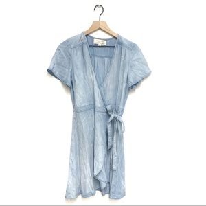 Anthro. Cloth & Stone Chambray Wrap Dress